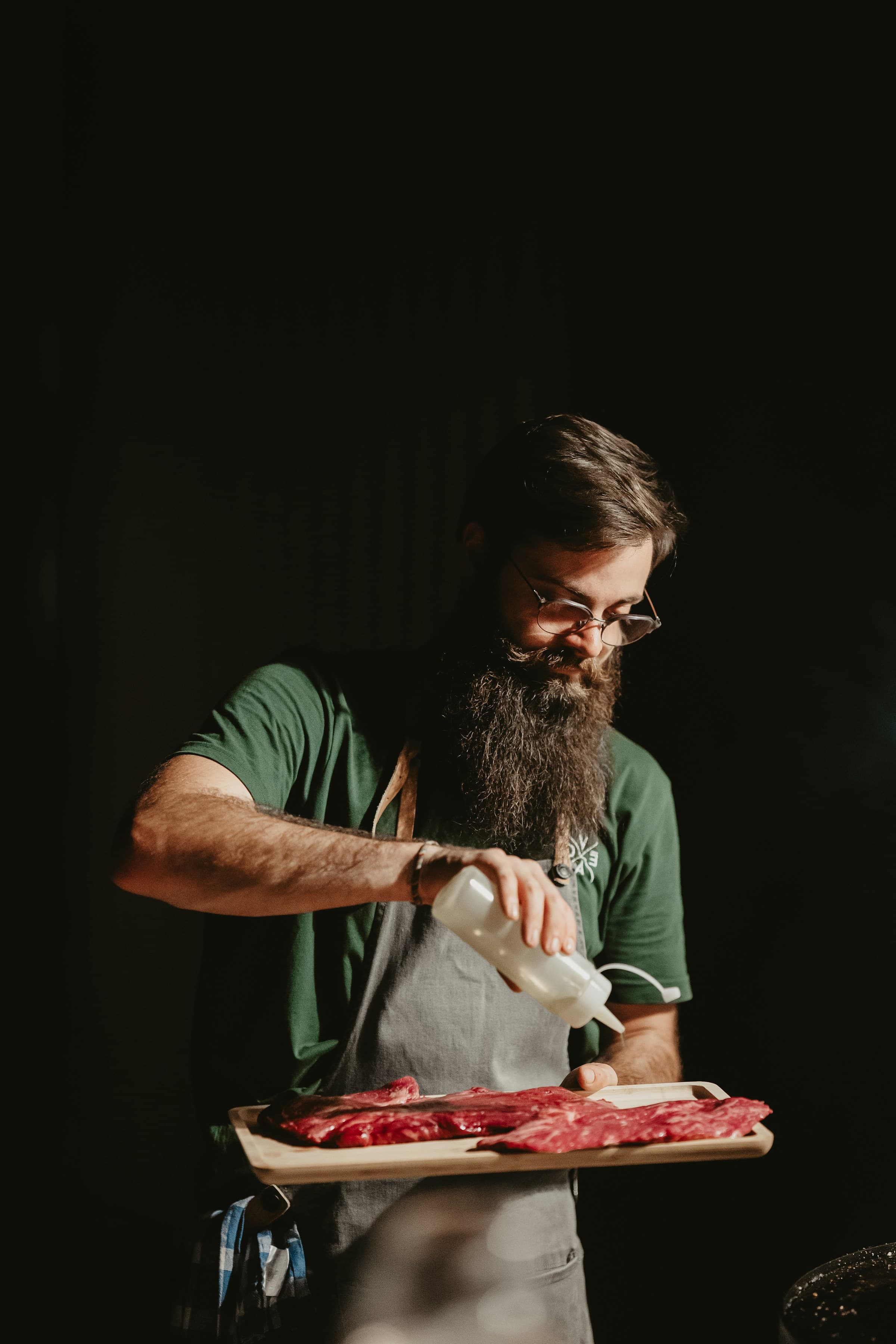 Equipo de Don Fierro en la cocina